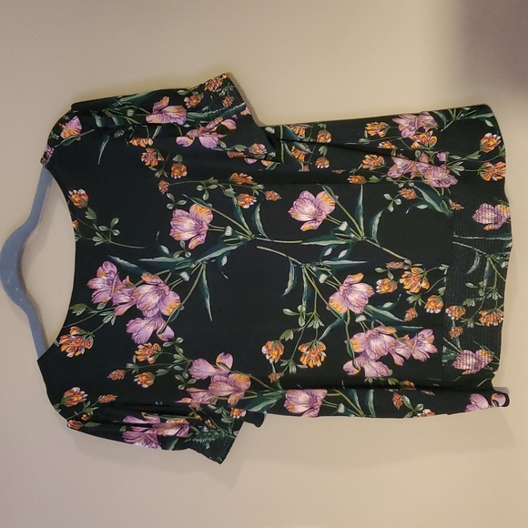 Karl Lagerfeld Black Floral Blouse NWOT - Picture 2 of 10